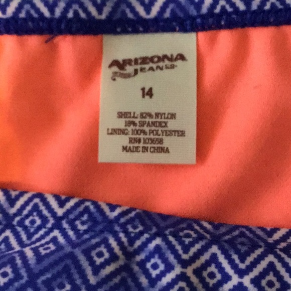 Tanking swim bottoms - Picture 4 of 6